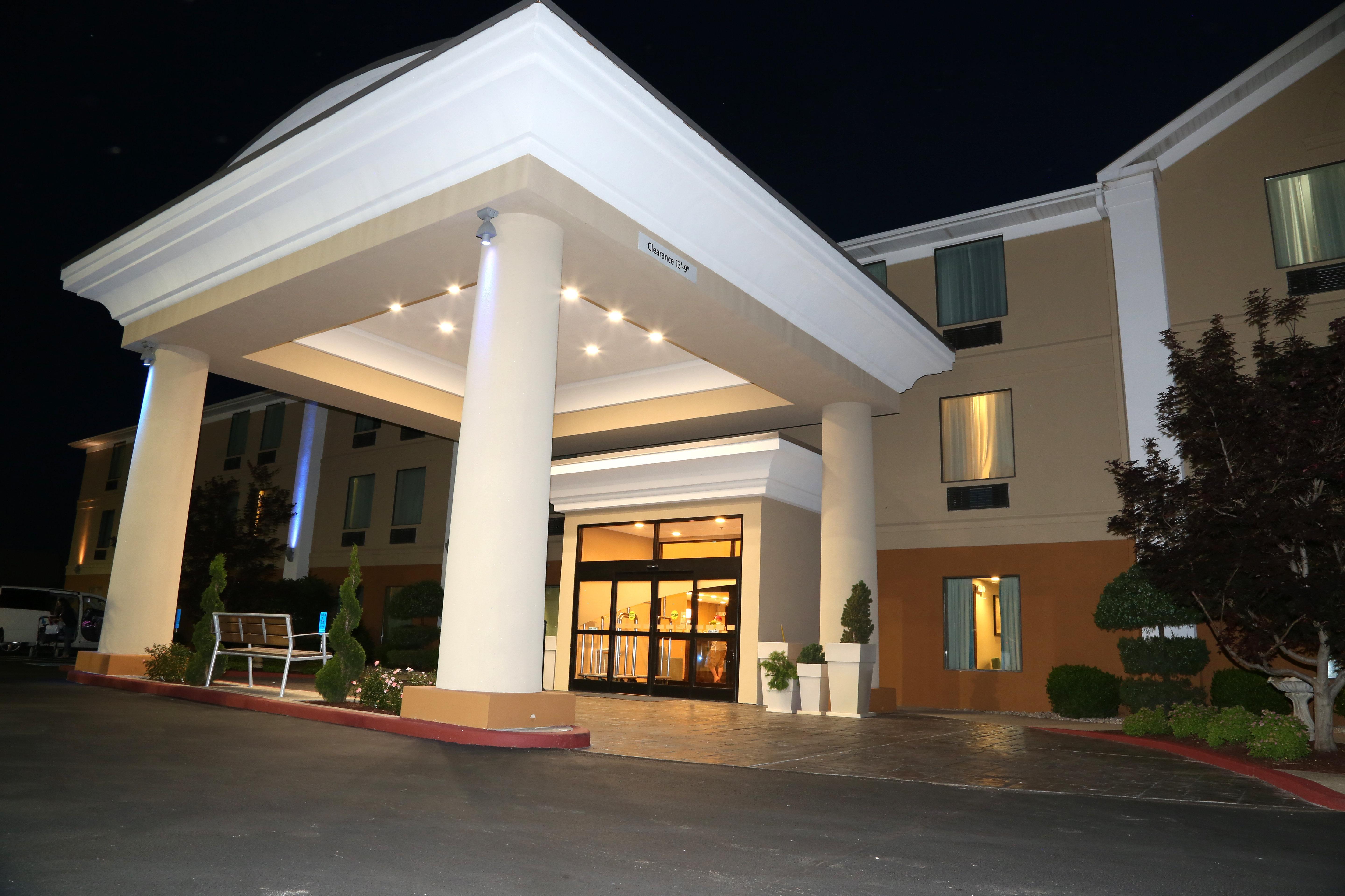 Holiday Inn Express Lexington Southwest Nicholasville By Ihg Exterior foto